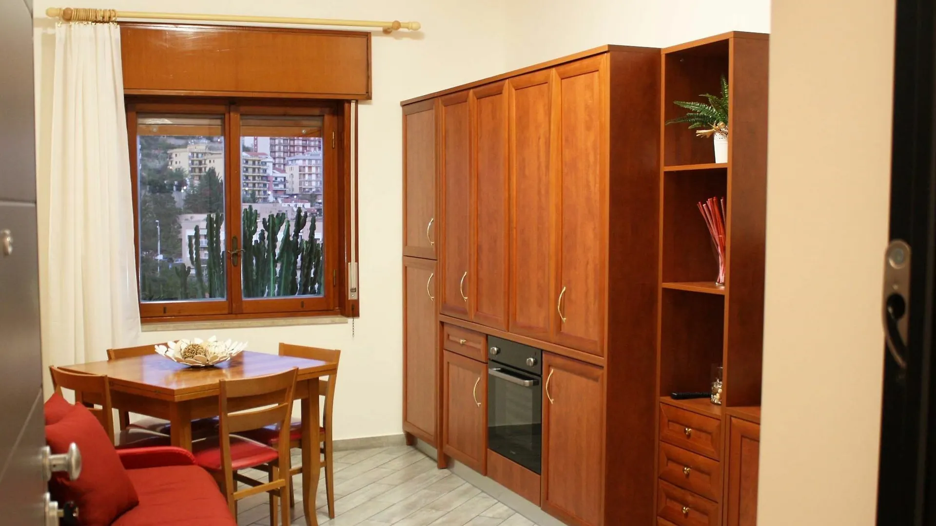 Appartamento L'Essenzial Living Messina 0*,  Italia